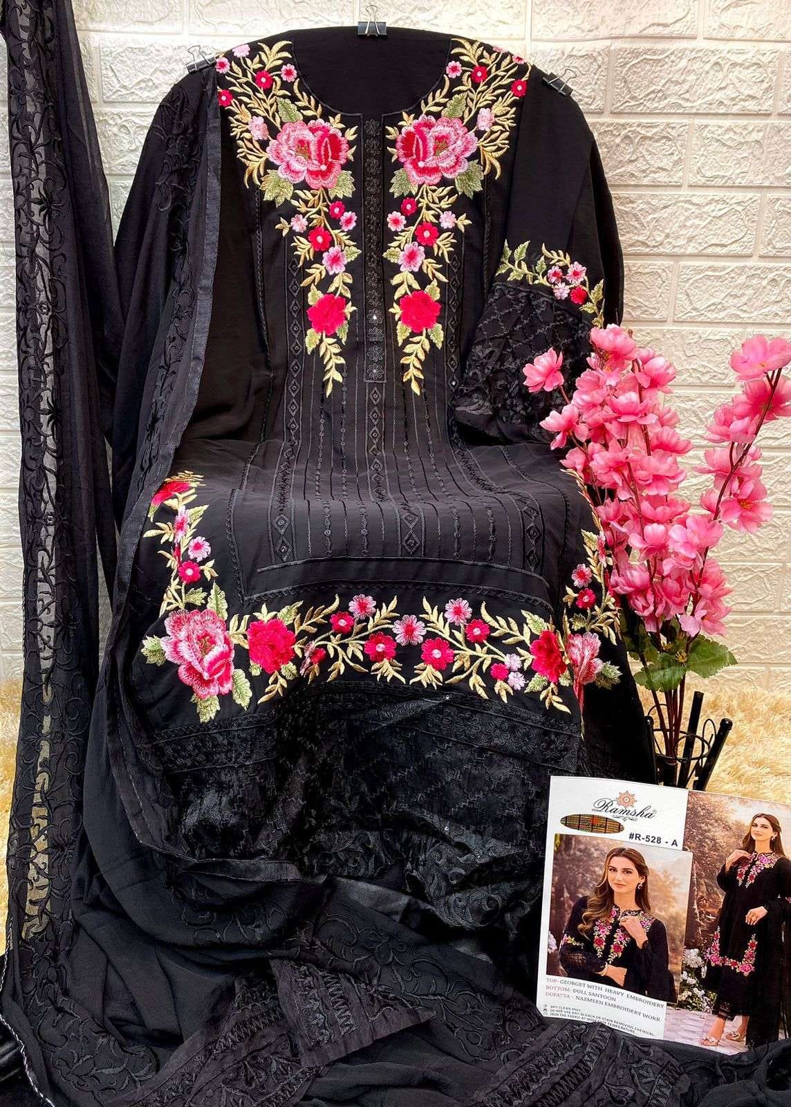 Elegant Pure Georgette Pakistani Style Salwar Kameez